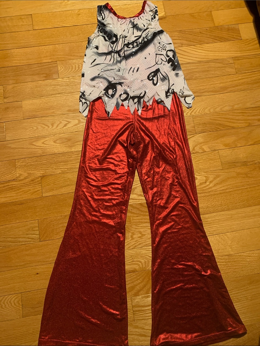 Dance Red Metallic Wide-Leg pants with Graphic White Top